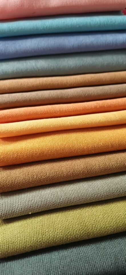 Ada Serisi Masa Örtüsü - Doğal Görünümlü ve Dayanıklı